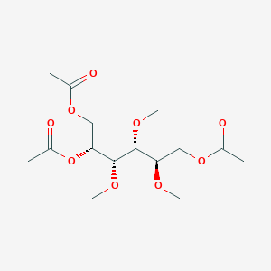 molecular formula C15H26O9 B101685 [(2R,3R,4R,5R)-5,6-Diacetyloxy-2,3,4-trimethoxyhexyl] acetate CAS No. 19361-38-7