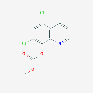 molecular formula C11H7Cl2NO3 B102156 5,7-dichloroquinolin-8-yl methyl carbonate CAS No. 18119-52-3