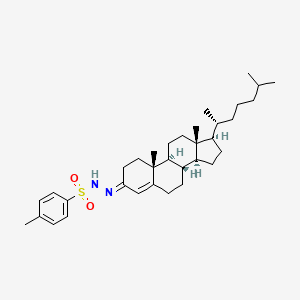 molecular formula C34H52N2O2S B10852140 N-[(E)-[(8S,9S,10R,13R,14S,17R)-10,13-dimethyl-17-[(2R)-6-methylheptan-2-yl]-1,2,6,7,8,9,11,12,14,15,16,17-dodecahydrocyclopenta[a]phenanthren-3-ylidene]amino]-4-methylbenzenesulfonamide 