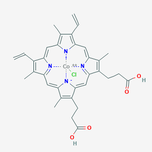 molecular formula C34H32ClCoN4O4 B010982 3-[18-(2-Carboxyethyl)-8,13-bis(ethenyl)-3,7,12,17-tetramethylporphyrin-21,23-diid-2-yl]propanoic acid;chlorocobalt(2+) CAS No. 102601-60-5