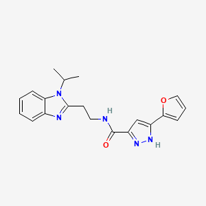 molecular formula C20H21N5O2 B11136575 5-(furan-2-yl)-N-{2-[1-(propan-2-yl)-1H-benzimidazol-2-yl]ethyl}-1H-pyrazole-3-carboxamide 