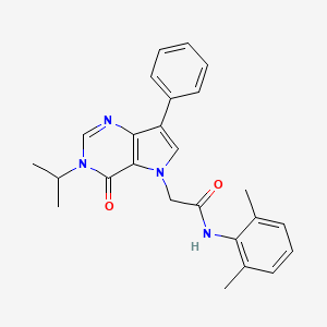 molecular formula C25H26N4O2 B11200471 N-(2,6-dimethylphenyl)-2-[4-oxo-7-phenyl-3-(propan-2-yl)-3,4-dihydro-5H-pyrrolo[3,2-d]pyrimidin-5-yl]acetamide 