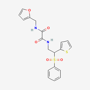 molecular formula C19H18N2O5S2 B11250606 N'-[2-(Benzenesulfonyl)-2-(thiophen-2-YL)ethyl]-N-[(furan-2-YL)methyl]ethanediamide 