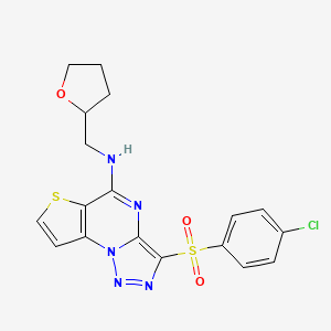 molecular formula C18H16ClN5O3S2 B11290426 3-(4-chlorophenylsulfonyl)-N-((tetrahydrofuran-2-yl)methyl)thieno[2,3-e][1,2,3]triazolo[1,5-a]pyrimidin-5-amine 
