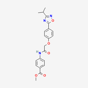 molecular formula C21H21N3O5 B11292040 Methyl 4-[({4-[3-(propan-2-yl)-1,2,4-oxadiazol-5-yl]phenoxy}acetyl)amino]benzoate 