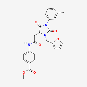molecular formula C25H23N3O6 B11298818 Methyl 4-({[3-(furan-2-ylmethyl)-1-(3-methylphenyl)-2,5-dioxoimidazolidin-4-yl]acetyl}amino)benzoate 