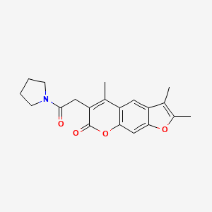 molecular formula C20H21NO4 B11377363 2,3,5-trimethyl-6-[2-oxo-2-(pyrrolidin-1-yl)ethyl]-7H-furo[3,2-g]chromen-7-one 