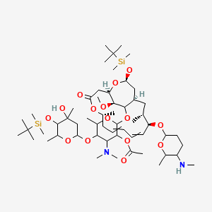 molecular formula C₅₆H₁₀₂N₂O₁₅Si₂ B1140637 [5-[5-[tert-butyl(dimethyl)silyl]oxy-4-hydroxy-4,6-dimethyloxan-2-yl]oxy-2-[[(1R,5R,11R,12R,14R,16S,18S)-16-[tert-butyl(dimethyl)silyl]oxy-18-methoxy-5,12-dimethyl-11-[6-methyl-5-(methylamino)oxan-2-yl]oxy-3-oxo-4,17-dioxabicyclo[12.3.2]nonadeca-7,9-dien-19-yl]oxy]-4-(dimethylamino)-6-methyloxan-3-yl] acetate CAS No. 96405-33-3