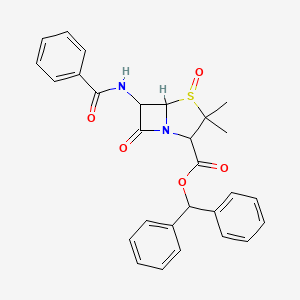 molecular formula C₂₈H₂₆N₂O₅S B1141973 6-Benzamido-3,3-dimethyl-7-oxo-4-thia-1-azabicyclo[3.2.0]heptane-2-carboxylic Acid Benzhydryl Ester CAS No. 77943-74-9