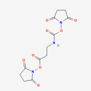molecular formula C₁₂H₁₃N₃O₈ B1146715 (2,5-Dioxopyrrolidin-1-yl) 3-[(2,5-dioxopyrrolidin-1-yl)oxycarbonylamino]propanoate CAS No. 21994-89-8
