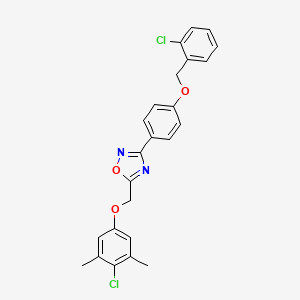 molecular formula C24H20Cl2N2O3 B11484443 5-[(4-Chloro-3,5-dimethylphenoxy)methyl]-3-{4-[(2-chlorophenyl)methoxy]phenyl}-1,2,4-oxadiazole 