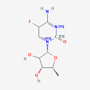 molecular formula C₈¹³CH₁₂FN¹⁵N₂O₄ B1150535 4-amino-1-[(2R,4R,5R)-3,4-dihydroxy-5-methyloxolan-2-yl]-5-fluoro-(213C,1,3-15N2)5H-pyrimidin-1-ium-2-one 