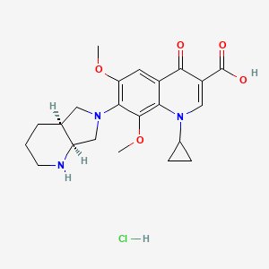 molecular formula C₂₂H₂₇N₃O₅·xHCl B1150980 6,8-Dimethoxy Moxifloxacin Hydrochloride 
