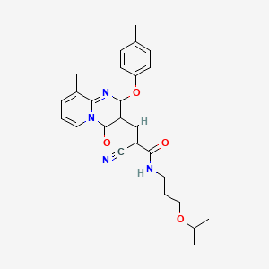 molecular formula C26H28N4O4 B11581250 (2E)-2-cyano-3-[9-methyl-2-(4-methylphenoxy)-4-oxo-4H-pyrido[1,2-a]pyrimidin-3-yl]-N-[3-(propan-2-yloxy)propyl]prop-2-enamide 