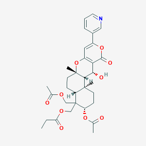 molecular formula C32H39NO10 B116203 [(1S,2S,5S,7R,10S,18R)-5-Acetyloxy-6-(acetyloxymethyl)-18-hydroxy-2,10-dimethyl-16-oxo-14-pyridin-3-yl-11,15-dioxatetracyclo[8.8.0.02,7.012,17]octadeca-12(17),13-dien-6-yl]methyl propanoate CAS No. 151519-45-8