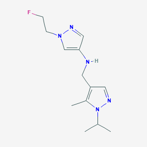 molecular formula C13H20FN5 B11752279 1-(2-fluoroethyl)-N-{[5-methyl-1-(propan-2-yl)-1H-pyrazol-4-yl]methyl}-1H-pyrazol-4-amine 