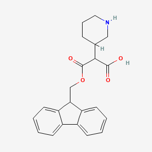 molecular formula C22H23NO4 B11763129 3-((9H-Fluoren-9-yl)methoxy)-3-oxo-2-(piperidin-3-yl)propanoic acid 