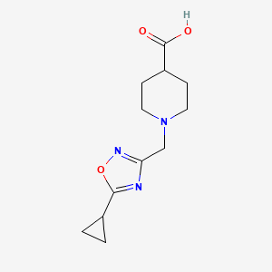molecular formula C12H17N3O3 B11809916 1-((5-Cyclopropyl-1,2,4-oxadiazol-3-yl)methyl)piperidine-4-carboxylic acid 