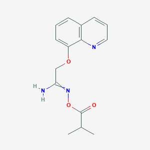 molecular formula C15H17N3O3 B11840759 N'-[(2-Methylpropanoyl)oxy][(quinolin-8-yl)oxy]ethanimidamide CAS No. 88758-60-5