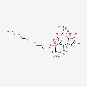 molecular formula C32H48O8 B1194142 6,7-Dihydroxy-8-(hydroxymethyl)-4,18-dimethyl-16-prop-1-en-2-yl-14-undecyl-9,13,15,19-tetraoxahexacyclo[12.4.1.01,11.02,6.08,10.012,16]nonadec-3-en-5-one CAS No. 66583-55-9