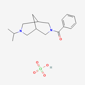 molecular formula C17H25ClN2O5 B1196679 perchloric acid;phenyl-(7-propan-2-yl-3,7-diazabicyclo[3.3.1]nonan-3-yl)methanone CAS No. 135834-49-0