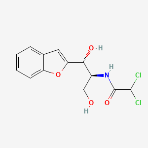 molecular formula C13H13Cl2NO4 B1196749 1-(2-Benzofuranyl)-2-(dichloroacetamido)propane-1,3-diol CAS No. 74599-88-5