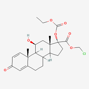 molecular formula C24H31ClO7 B1198990 chloromethyl (1R,9aR,10S,11aS)-1-[(ethoxycarbonyl)oxy]-10-hydroxy-9a,11a-dimethyl-7-oxo-1H,2H,3H,3aH,3bH,4H,5H,7H,9aH,9bH,10H,11H,11aH-cyclopenta[a]phenanthrene-1-carboxylate 