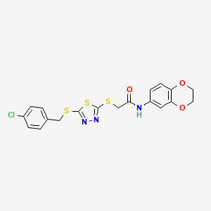 molecular formula C19H16ClN3O3S3 B12015682 2-({5-[(4-chlorobenzyl)sulfanyl]-1,3,4-thiadiazol-2-yl}sulfanyl)-N-(2,3-dihydro-1,4-benzodioxin-6-yl)acetamide 