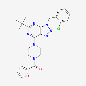 molecular formula C24H26ClN7O2 B1202959 [4-[5-Tert-butyl-3-[(2-chlorophenyl)methyl]-7-triazolo[4,5-d]pyrimidinyl]-1-piperazinyl]-(2-furanyl)methanone 