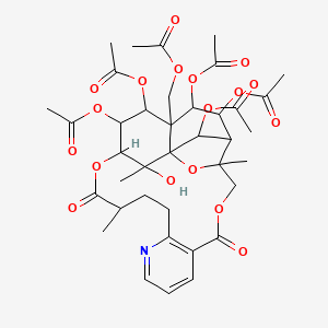 molecular formula C38H47NO18 B1203883 (19,20,22,23,25-Pentaacetyloxy-26-hydroxy-3,15,26-trimethyl-6,16-dioxo-2,5,17-trioxa-11-azapentacyclo[16.7.1.01,21.03,24.07,12]hexacosa-7(12),8,10-trien-21-yl)methyl acetate CAS No. 41758-69-4