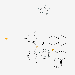 molecular formula C48H44FeP2 B12062889 (R)-1-{(S)-2-[Di(1-naphthyl)phosphino]ferrocenyl}ethyldi(3,5-xylyl)phosphine 