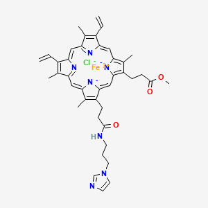 molecular formula C41H43ClFeN7O3 B1206466 iron(3+);methyl 3-[7,12-bis(ethenyl)-18-[3-(3-imidazol-1-ylpropylamino)-3-oxopropyl]-3,8,13,17-tetramethylporphyrin-21,24-diid-2-yl]propanoate;chloride CAS No. 72177-42-5
