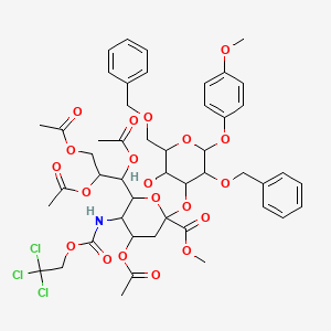 molecular formula C48H56Cl3NO20 B12082385 Methyl 4-acetyloxy-2-[5-hydroxy-2-(4-methoxyphenoxy)-3-phenylmethoxy-6-(phenylmethoxymethyl)oxan-4-yl]oxy-6-(1,2,3-triacetyloxypropyl)-5-(2,2,2-trichloroethoxycarbonylamino)oxane-2-carboxylate 