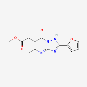 molecular formula C13H12N4O4 B1209473 2-[2-(2-furanyl)-5-methyl-7-oxo-1H-[1,2,4]triazolo[1,5-a]pyrimidin-6-yl]acetic acid methyl ester 