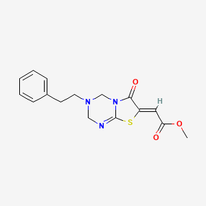 molecular formula C16H17N3O3S B12126575 methyl (2Z)-[6-oxo-3-(2-phenylethyl)-3,4-dihydro-2H-[1,3]thiazolo[3,2-a][1,3,5]triazin-7(6H)-ylidene]ethanoate 