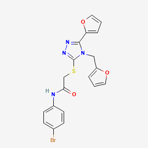 molecular formula C19H15BrN4O3S B12149891 N-(4-bromophenyl)-2-{[5-(furan-2-yl)-4-(furan-2-ylmethyl)-4H-1,2,4-triazol-3-yl]sulfanyl}acetamide 