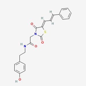 molecular formula C22H20N2O4S B12186853 2-{(5Z)-2,4-dioxo-5-[(2E)-3-phenylprop-2-en-1-ylidene]-1,3-thiazolidin-3-yl}-N-[2-(4-hydroxyphenyl)ethyl]acetamide 