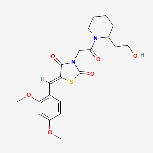 molecular formula C21H26N2O6S B12192328 (5Z)-5-(2,4-dimethoxybenzylidene)-3-{2-[2-(2-hydroxyethyl)piperidin-1-yl]-2-oxoethyl}-1,3-thiazolidine-2,4-dione 