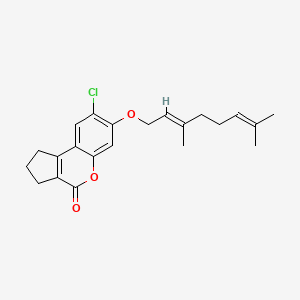 molecular formula C22H25ClO3 B12195109 8-chloro-7-{[(2E)-3,7-dimethyl-2,6-octadien-1-yl]oxy}-2,3-dihydrocyclopenta[c]chromen-4(1H)-one 