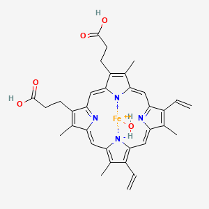 molecular formula C34H34FeN4O5 B1221029 3-[18-(2-Carboxyethyl)-7,12-bis(ethenyl)-3,8,13,17-tetramethylporphyrin-21,23-diid-2-yl]propanoic acid;iron(2+);hydrate 