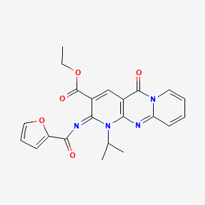 molecular formula C22H20N4O5 B1221185 2-[2-Furanyl(oxo)methyl]imino-5-oxo-1-propan-2-yl-3-dipyrido[1,2-d:3',4'-f]pyrimidinecarboxylic acid ethyl ester 
