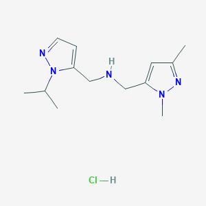 molecular formula C13H22ClN5 B12235403 1-(1,3-dimethyl-1H-pyrazol-5-yl)-N-[(1-isopropyl-1H-pyrazol-5-yl)methyl]methanamine 