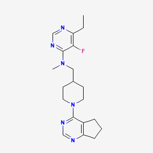 molecular formula C20H27FN6 B12238601 N-[(1-{5H,6H,7H-cyclopenta[d]pyrimidin-4-yl}piperidin-4-yl)methyl]-6-ethyl-5-fluoro-N-methylpyrimidin-4-amine 