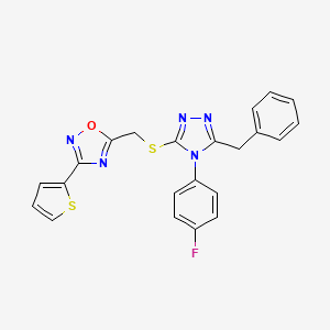 molecular formula C22H16FN5OS2 B1223981 5-[[[4-(4-Fluorophenyl)-5-(phenylmethyl)-1,2,4-triazol-3-yl]thio]methyl]-3-thiophen-2-yl-1,2,4-oxadiazole 