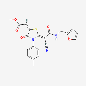 molecular formula C21H17N3O5S B1224715 methyl (2E)-2-[(2Z)-2-[1-cyano-2-(furan-2-ylmethylamino)-2-oxoethylidene]-3-(4-methylphenyl)-4-oxo-1,3-thiazolidin-5-ylidene]acetate 