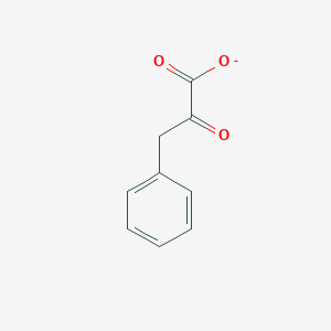 molecular formula C9H7O3- B1228592 2-Oxo-3-phenylpropanoate 