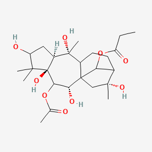 6-(Acetyloxy)-3,5,7,10,16-pentahydroxygrayanotoxan-14-yl propanoate