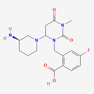 molecular formula C18H23FN4O4 B12327062 2-[[6-[(3R)-3-aminopiperidin-1-yl]-3-methyl-2,4-dioxo-1,3-diazinan-1-yl]methyl]-4-fluorobenzoic acid 