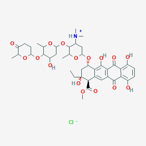 molecular formula C42H54ClNO16 B1232919 [6-[[(1S,3R,4R)-3-ethyl-3,7,10,12-tetrahydroxy-4-methoxycarbonyl-6,11-dioxo-2,4-dihydro-1H-tetracen-1-yl]oxy]-3-[4-hydroxy-6-methyl-5-(6-methyl-5-oxooxan-2-yl)oxyoxan-2-yl]oxy-2-methyloxan-4-yl]-dimethylazanium;chloride 