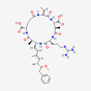 molecular formula C41H60N8O10 B12342217 (5S,6R,9R,12R,13R,16S,Z)-2-Ethylidene-9-(3-guanidinopropyl)-12-((1E,3E,5R,6R)-6-methoxy-3,5-dimethyl-7-phenylhepta-1,3-dien-1-yl)-1,6,13-trimethyl-3,7,10,14,19-pentaoxo-1,4,8,11,15-pentaazacyclononadecane-5,16-dicarboxylic acid 